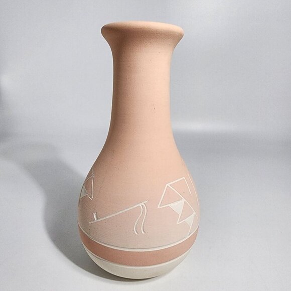 Sioux Pottery Handmade Ceramic Vase With Traditional Native American Design - Picture 7 of 12
